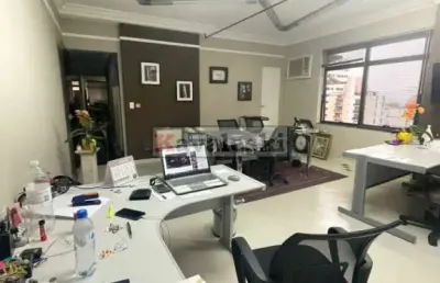 Sala comercial pertinho do metro saúde.  confira!!!