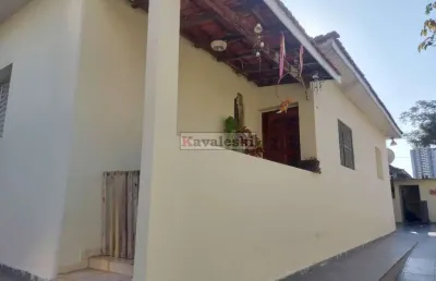 Oportunidade de imóvel muito bem localizado na vila da saúde.