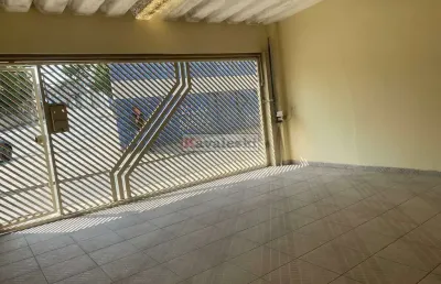 Sobrado com 3 quartos e 2 banheiros à venda, 121 m²