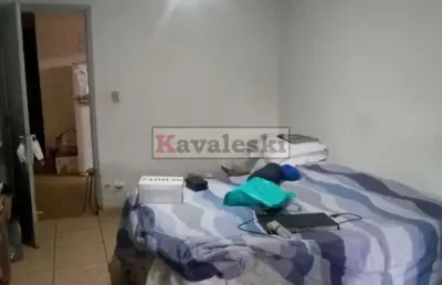 Oportunidade casa térrea com 2 vagaas de garagem e belo quintal .