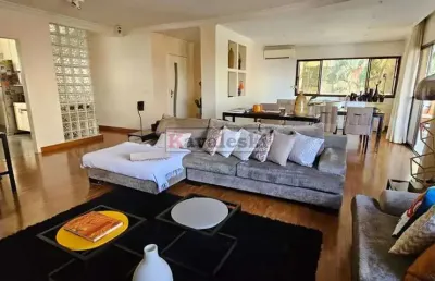Apartamento impecável, totalmente reformado no residencial ibirapuera