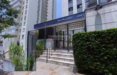 Belissímo apartamento ao lado do metrô praça da arvore .