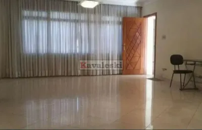 Sobrado com 4 quartos e 2 banheiros à venda, 300 m²