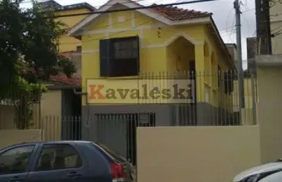 Casa térrea pode ser uso res ou coml - reformada- 2 dormitórios 2 vagas - quintal  - metrô próximo