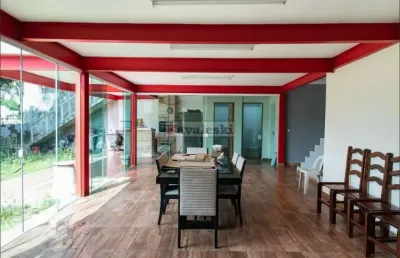 Sobrado impécável com 5 dormitórios 4 suites 3 vagas - quintal imenso com área gourmet- imperdível