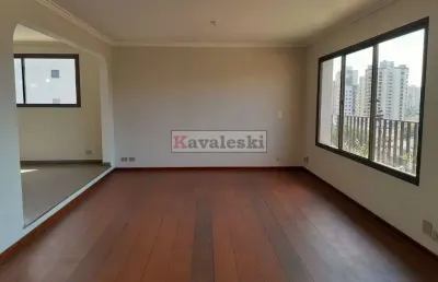 Apartamento 4 dormitórios, sendo 3 suítes bem distribuído em 230 metros quadrados!