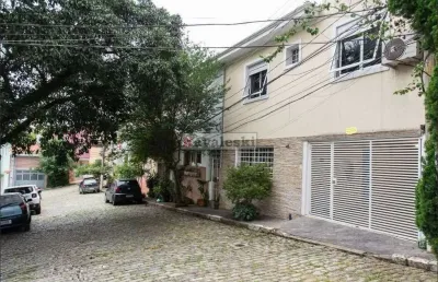Sobrado de vila  com 148m² !! são 3 suites , 5 wcs 1 vaga - quintal - acesso ao metrô vila mariana