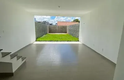 Casa nova com 3 quartos a 250 metros do portão da ufjf em são pedro.