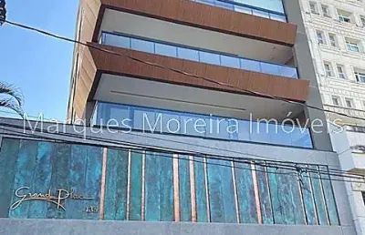 Lindo apartamento de frente para praça do bom pastor