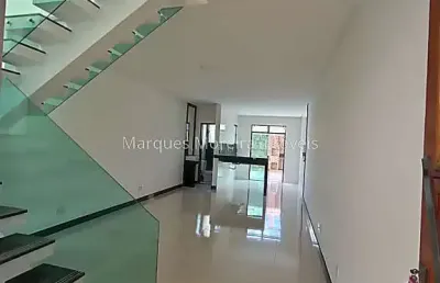 Casa no aeroporto, com  fácil acesso para o centro e saída para br 040.