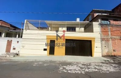 Casa com 3 quartos à venda na Rua Orestes Pereira, 95, São Pedro, Juiz de Fora