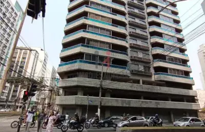 Excelente apartamento com 5 quartos sendo 3 suite no centro