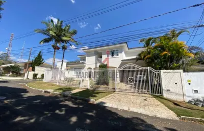 Casa espetacular à venda no condomínio chalés do imperador