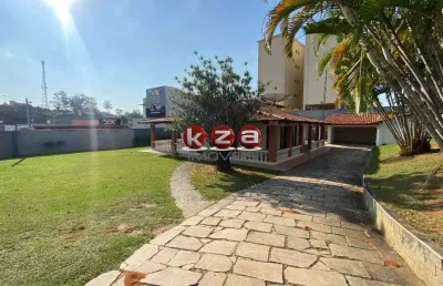Casa para locação em vinhedo-sp, bairro santa claudina: 3 quartos, 2 suítes, 3 salas, 3 banheiros, 2 vagas de garagem, 350m² de área.