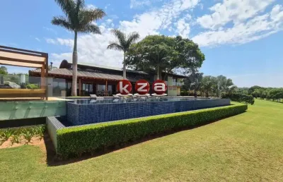 Imponente mansão de luxo no condomínio quinta do lago em avaré-sp: 6 quartos, 6 suítes, 4 salas, 8 banheiros, 10 vagas de garagem, 1.096m² de área.