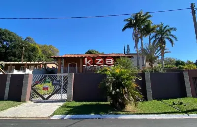 Casa em condomínio de alto padrão para locação no vista alegre em vinhedo-sp: 2 quartos, 1 suíte, 3 banheiros, 3 vagas, 120m².