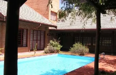 Imponente mansão de alto padrão em condomínio exclusivo de valinhos-sp: 4 quartos, 2 suítes, 5 banheiros, 3 vagas, 450m².