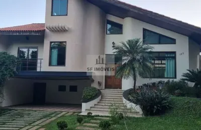 Belíssima casa de 392m², 4 suítes, para locação, no granja olga 3