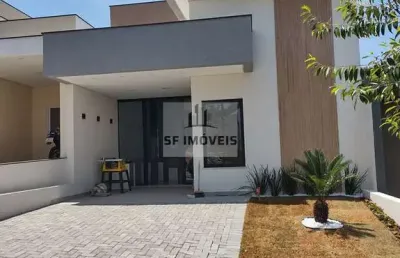 Ótima casa térrea, 114m², 3 dormitórios, 1 suíte, à venda no villággio ipanema