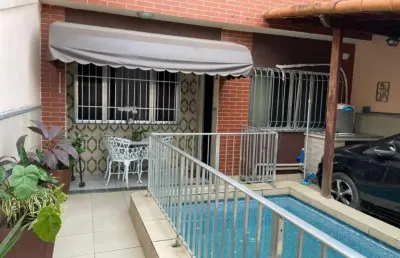 Casa em condomínio fechado com 4 quartos à venda na Rua Expedicionário Eliaquim Batista, 43, Colubande, São Gonçalo