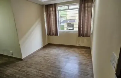 Apto térreo 2 qtos, 1 banheiro, garag. ótima localização nositio cercado