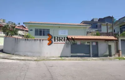 Casa à venda ou locação com 03 quartos no bairro planalto- arujá