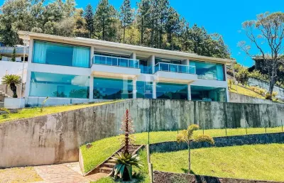 Casa para venda em teresópolis, carlos guinle, 4 dormitórios, 4 suítes, 6 banheiros, 2 vagas