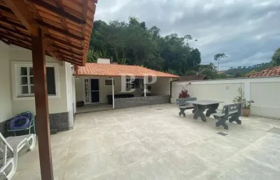 Casa em condomínio para venda em teresópolis, albuquerque, 3 dormitórios, 3 suítes, 5 banheiros, 3 vagas