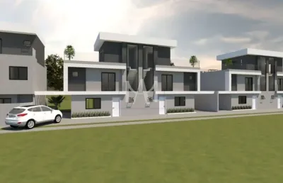 Casa com 3 quartos à venda na bacupari, 84, uberaba, curitiba por r$ 649.000