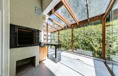 Casa em condomínio fechado com 3 quartos à venda na rua carmelina cavassin, 1280, são lourenço, curitiba por r$ 1.198.500