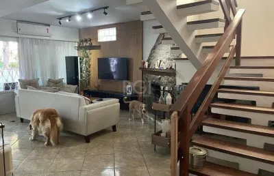 Casa com 4 quartos à venda na Rua Porto Calvo, 294, Ipanema, Porto Alegre