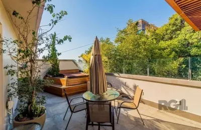 Excelente cobertura de 182m² com 3 dormitórios e 2 vagas.
