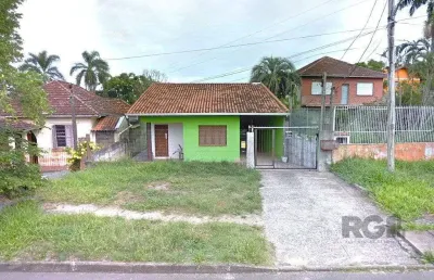 Casa com 161,25m², 3 dormitórios, 4 vagas no bairro belém novo