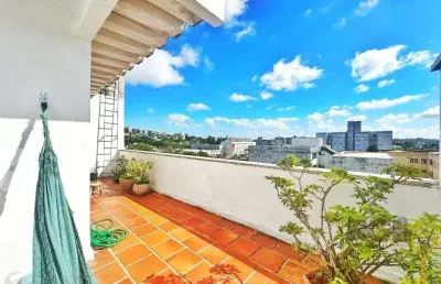 Cobertura com 3 dormitórios, 1 vaga de garagem no bairro teresópolis