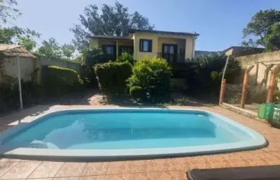 Casa em porto alegre, no bairro nonoai, com 3 dormitório(s), e 3 banheiros, à venda.
