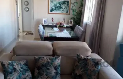 Apto 3 dormitórios (1 suíte), transformado em 2 com living estendido, 82 m2 privativos e 2 vagas de garagem no passo d areia. conta com sala de jantar, sacada com churrasqueira, cozinha montada, lavan