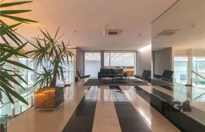 Sala comercial com 36,7 m² de área privativa e 1 vaga(s) de garagem. localizado na rua/av. doutor nilo peçanha, no bairro bela vista em porto alegre.