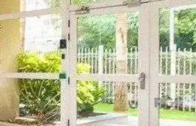 Apartamento 2 dormitórios, sendo 1 suíte, 83 m² de área privativa e 2 vaga(s) de garagem. localizado na rua/av. mario guedes de oliveira, no bairro bom fim em porto alegre.