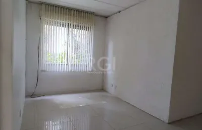 Apartamento com 3 dormitórios, 1 banheiro social e 1 vaga/box