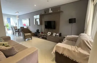Casa com 2 quartos à venda na Rua Azise Pedro Falcão, 145, Hípica, Porto Alegre