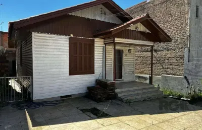 Casa com 2 quartos à venda na Estrada Vila Maria, 132, Cavalhada, Porto Alegre