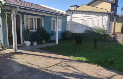 Casa com 250m², 2 quartos, 1 suite, edícula, no bairro nonoai