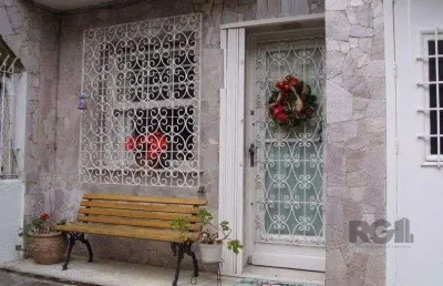 Casa sobrado no bairro são joão de 3 dormitórios e 2 vagas