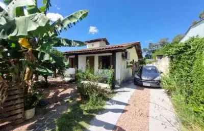 Casa com 2 quartos à venda na Rua Professor Joaquim Louzada, 523, Camaquã, Porto Alegre