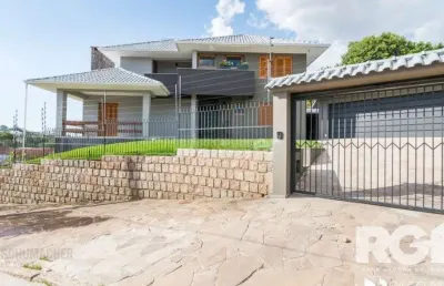 Casa com piscina, 3 dormitórios, 258m² privativos, no jardim itu.