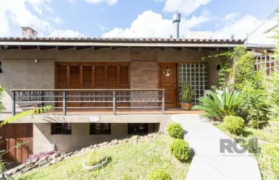 Casa com 3 quartos à venda na Rua Eurico Lara, 336, Medianeira, Porto Alegre