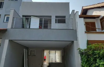 Casa com 2 quartos à venda na Rua Ari Peixoto Martins, 231, Espírito Santo, Porto Alegre