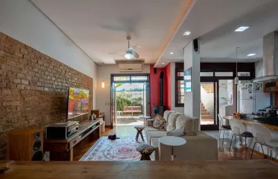 Casa com 3 quartos à venda na Rua Coronel Fernando Machado, 367, Centro Histórico, Porto Alegre