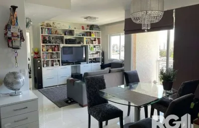 Apartamento à venda com 2 dormitórios transformado em 1 (facilmente reversível), suíte, com 69,04m², 2 vagas de garagem.