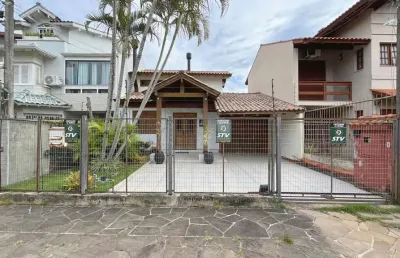 Casa com 4 quartos à venda na Rua Engenheiro Otacílio Oliveira, 261, Ipanema, Porto Alegre